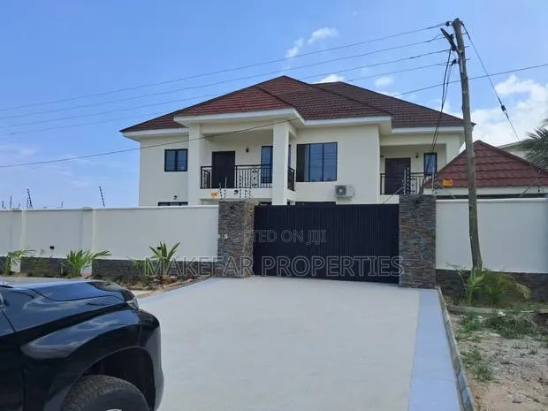 4bdrm House in Spintex for sale