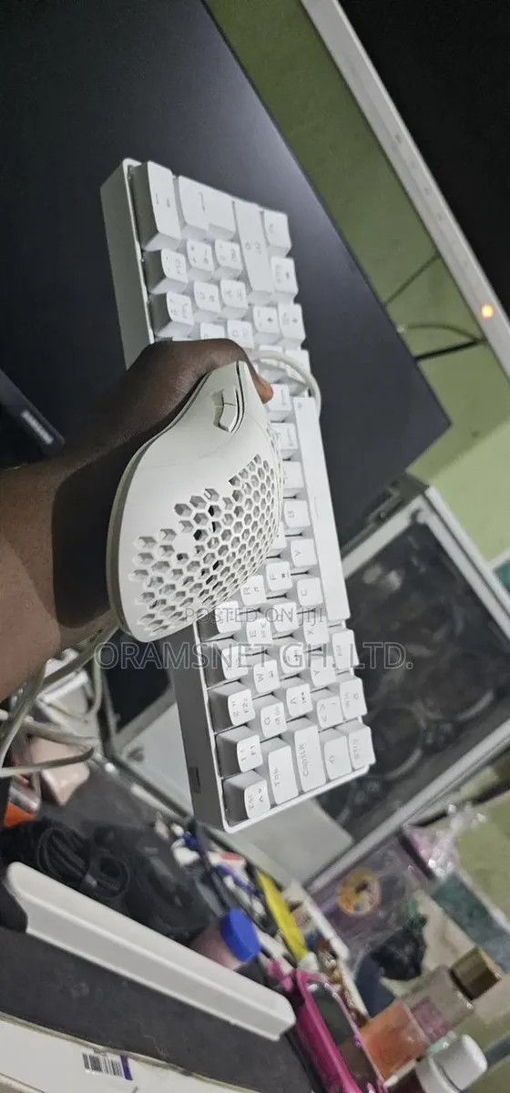 Isy RGB Mechanical Keyboard and Mouse · Photo 1