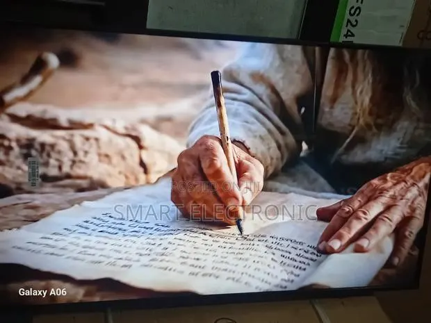 Samsung 43” Entertainment Smart Tv With Wi-Fi Connectivity · Photo 1