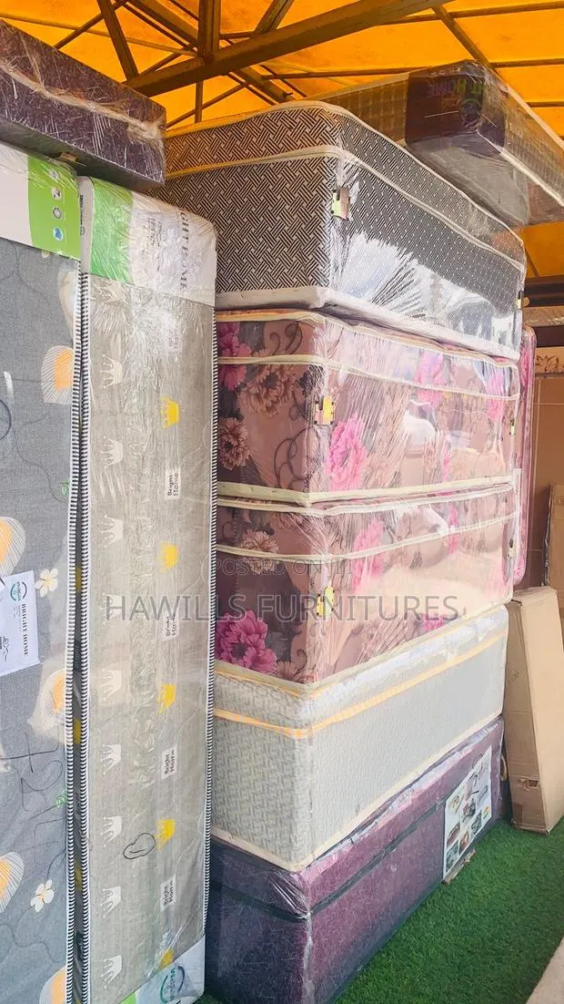 Designer Inbuilt Mattresses · Photo 1