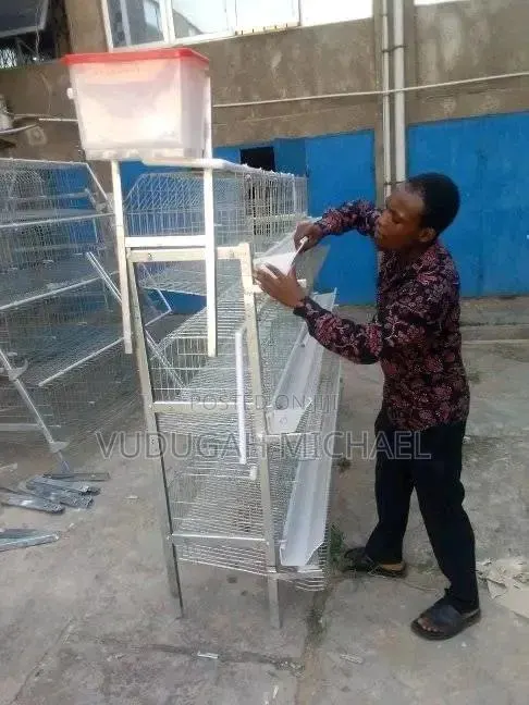 Battery Cages · Photo 1