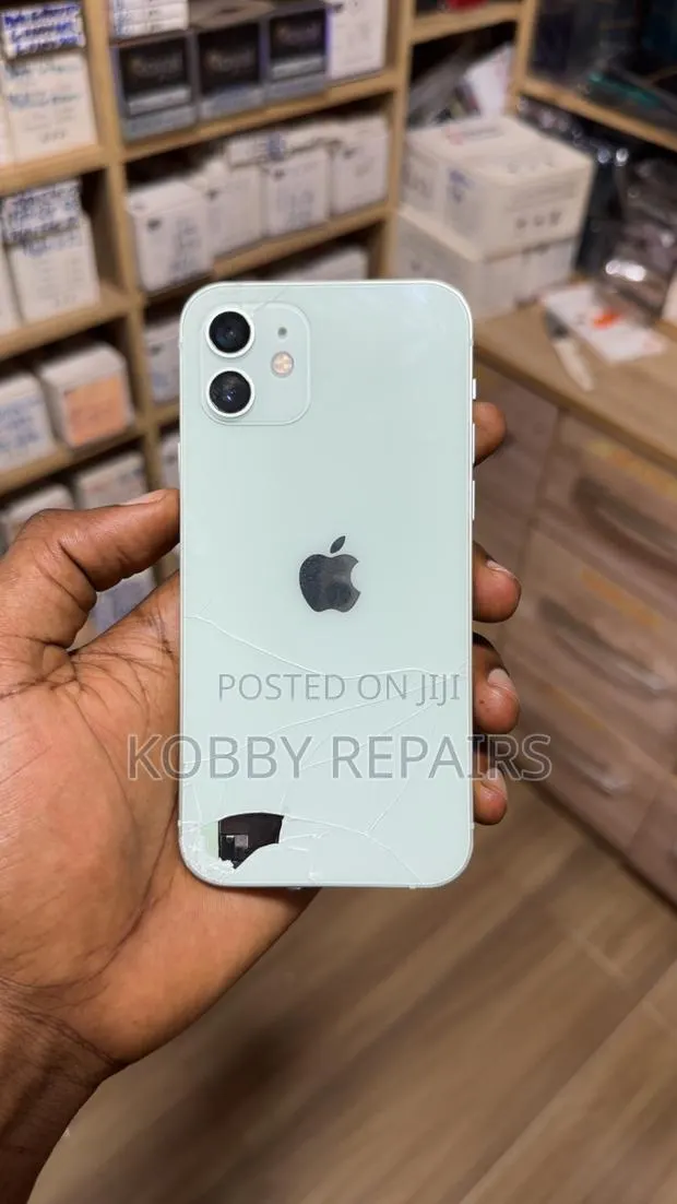 Back Glass Replacement · Photo 1