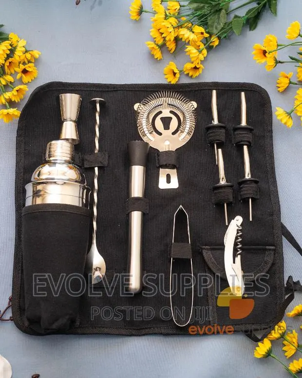 11pcs Cobbler Cocktail Tools in a Rolled Bag · Photo 1