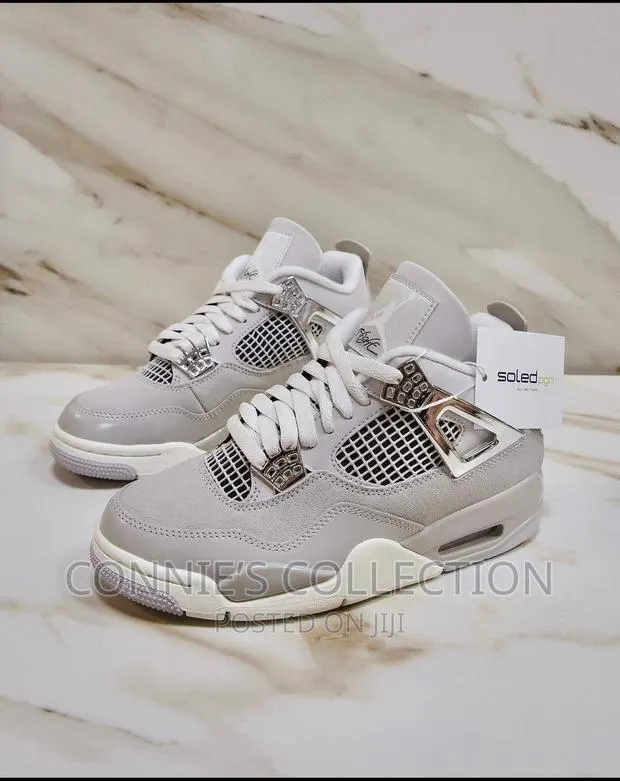 Air Jordan 4 · Photo 1