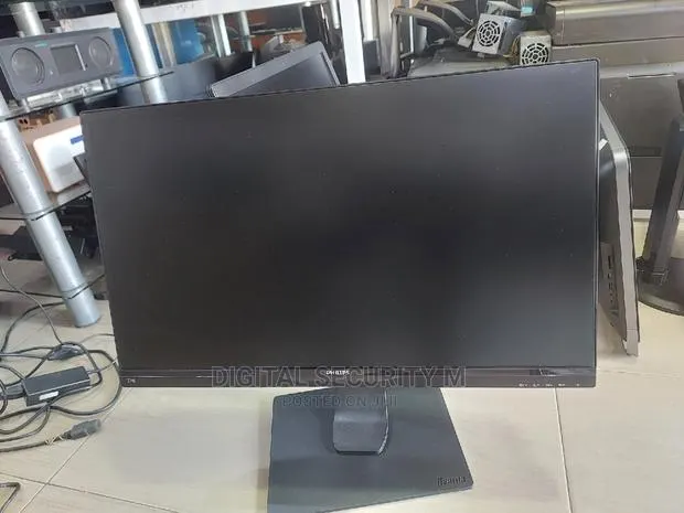 27" Gaming Monitor · Photo 1