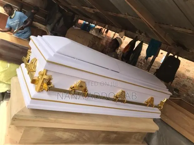 Polls Coffin for Sale · Photo 1