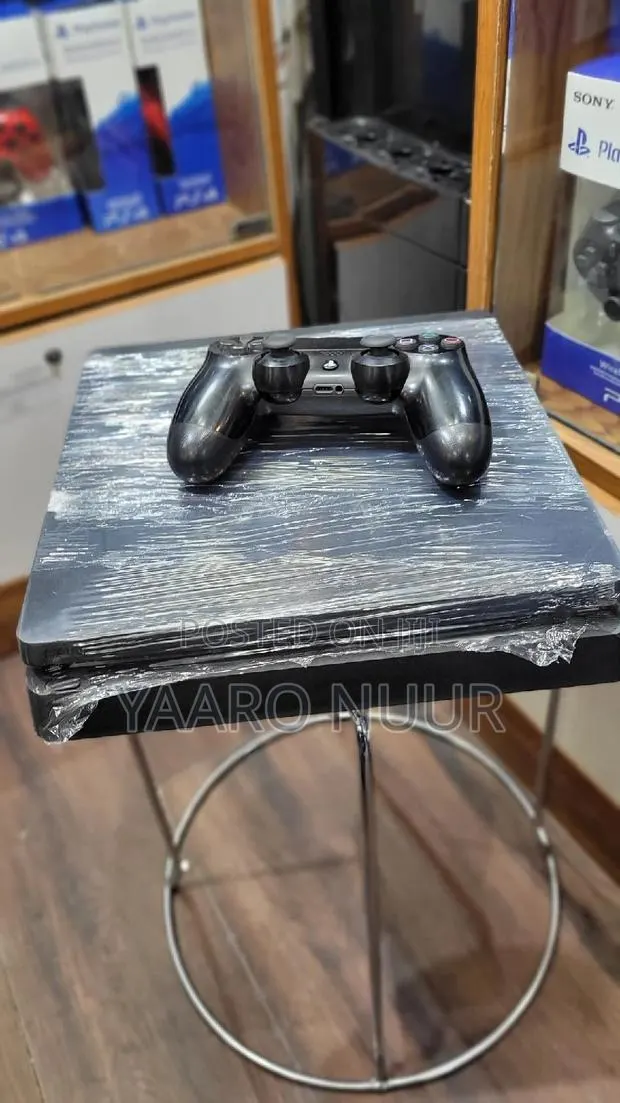 Ps4 Slim With Plenty Games · Photo 1