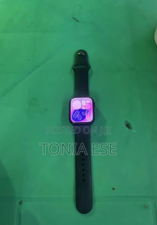 Apple Watch Series 7 45mm · Photo 1