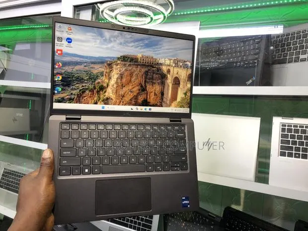Laptop Dell Latitude 7430 16GB Intel Core i7 SSD 512GB · Photo 1