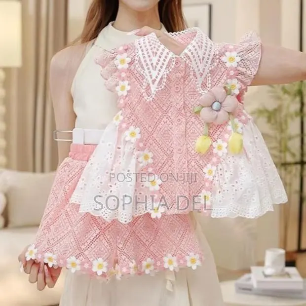 Luxury Kids Beautiful Two Piece .3-8Years · Photo 1