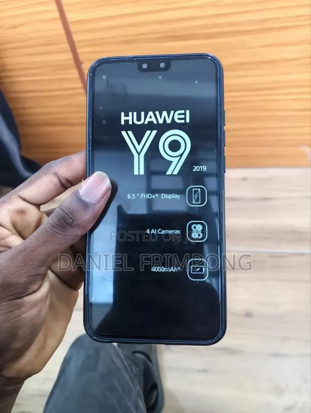 Huawei Y9 2019 128 GB Black · Photo 1