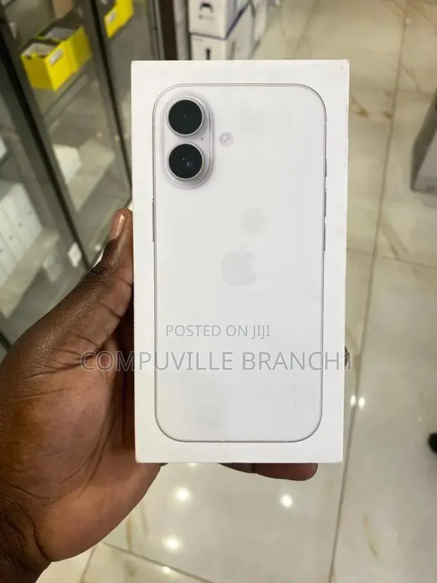 New Apple iPhone 17 256 GB White · Photo 1