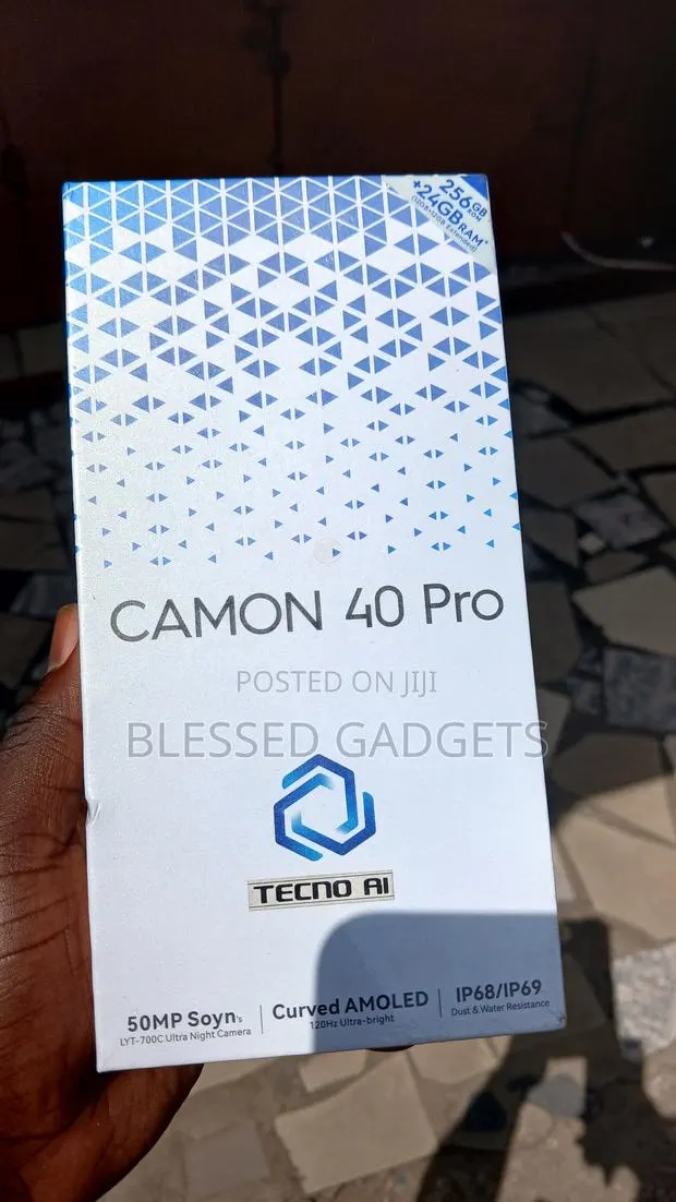 New Tecno Camon 40 Pro 5G 256 GB Black · Photo 1