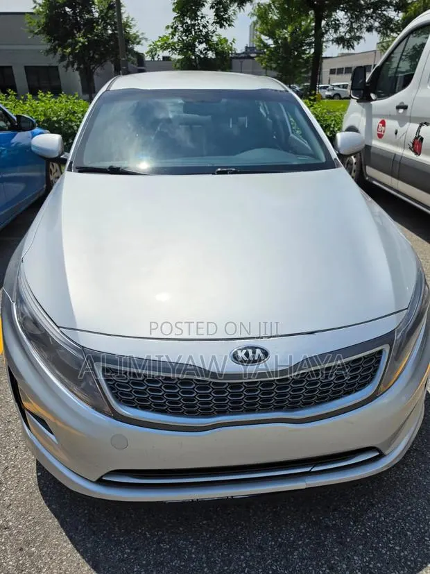 Kia Optima LX 4dr Sedan (2.4L 4cyl 6A) 2015 Silver · Photo 1