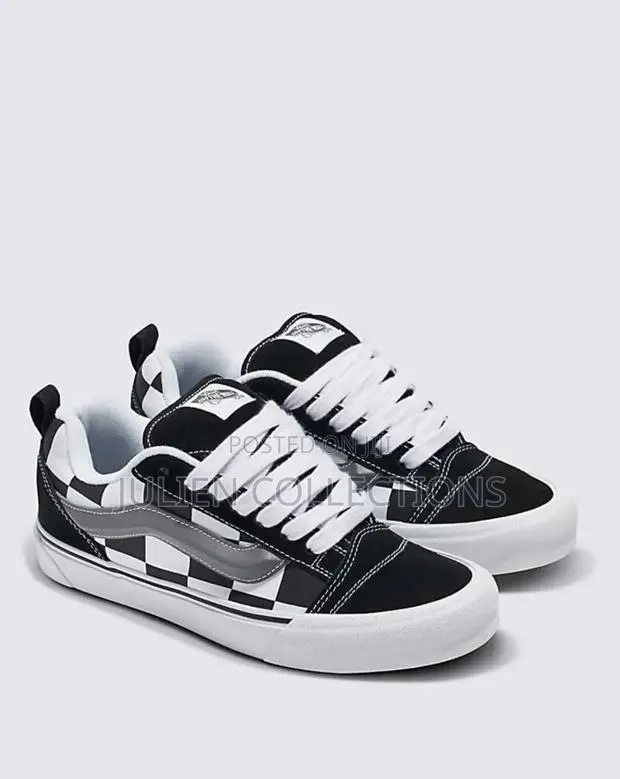 Old Skuul Vans · Photo 1