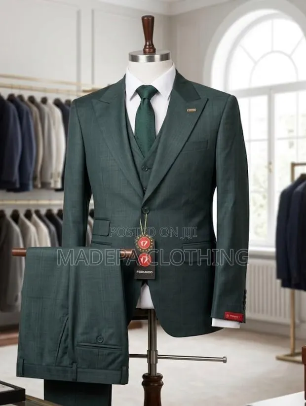 Fernando Dark Green 3 Piece Suit · Photo 1