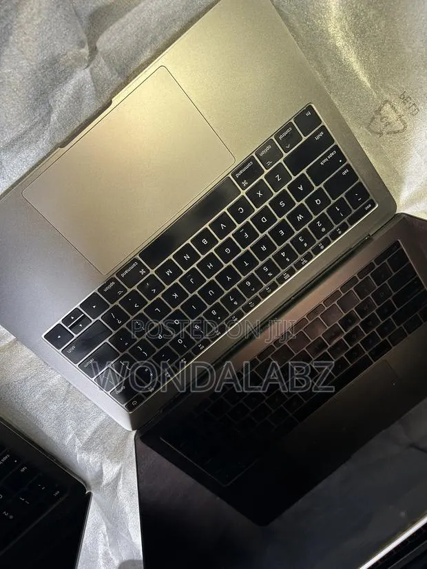 Laptop Apple MacBook 2016 8GB Intel Core i5 SSD 256GB · Photo 1