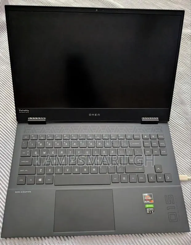 Laptop HP Omen 15 8GB AMD Ryzen 7 SSD 256GB · Photo 1