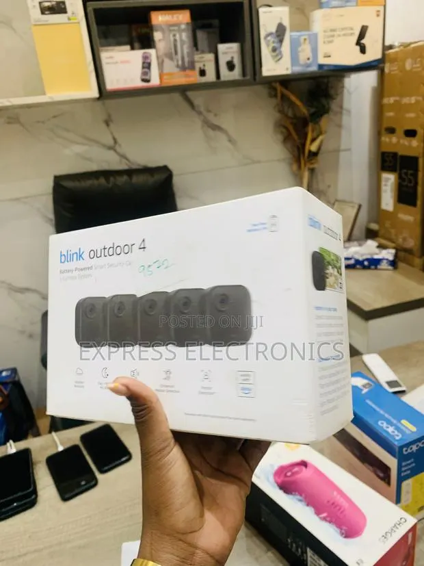 Spectacular Performance Blink - Outdoor 4 โ Wireless Smart Security Ca ยท Photo 1