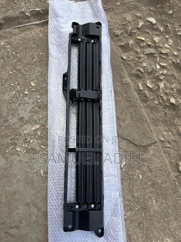 Honda CRV 2023 to 2025 Shutter Grille With Motor · Photo 1