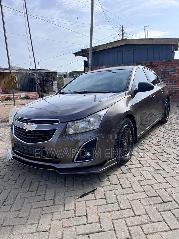 Chevrolet Cruze LS 4dr Sedan (1.8L 4cyl 6A) 2014 Brown · Photo 1