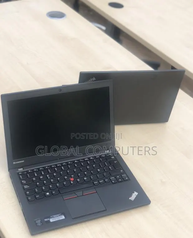Laptop Lenovo ThinkPad X250 8GB Intel Core i5 HDD 500GB · Photo 1