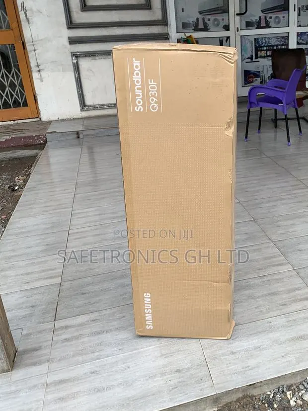 Authentic Q-Series Soundbar Hw-Q930f 9.1.4 Ch Samsung · Photo 1