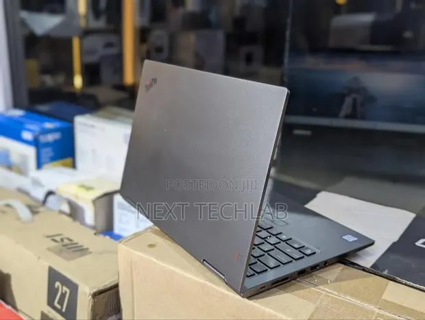 Laptop Lenovo ThinkPad X1 Yoga 8GB Intel Core i5 SSD 256GB · Photo 1