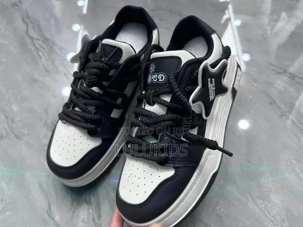 Quality Shoes/Sneakers · Photo 1