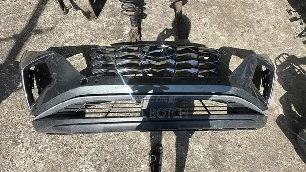 2022,2023,2024 Hyundai Tucson Front Bumper. · Photo 1