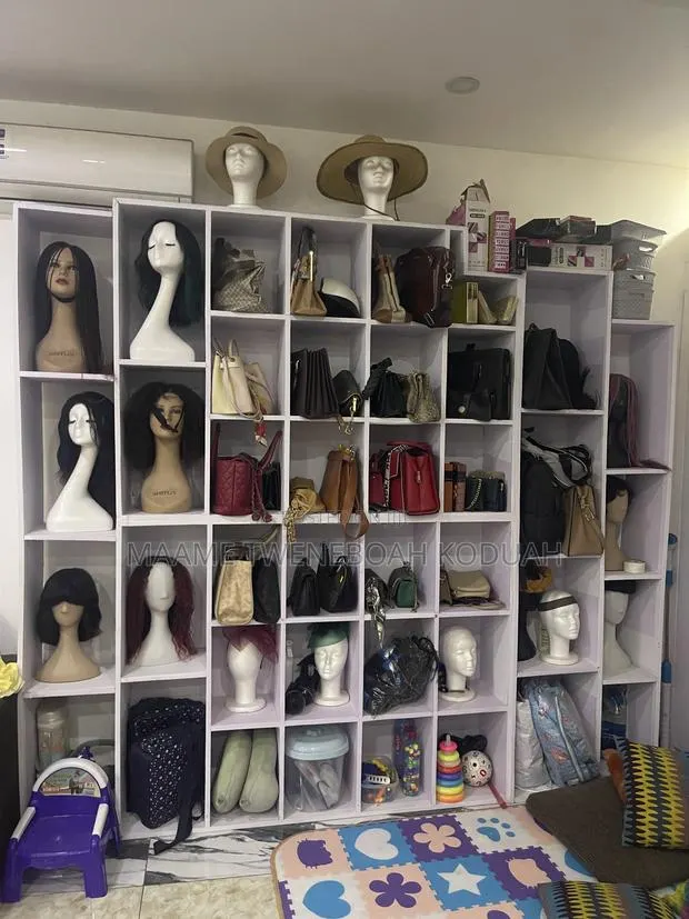 White Multi-Grid (40 Cubic) Boutique Cube Display Rack/Wig Bag Shelf · Photo 1