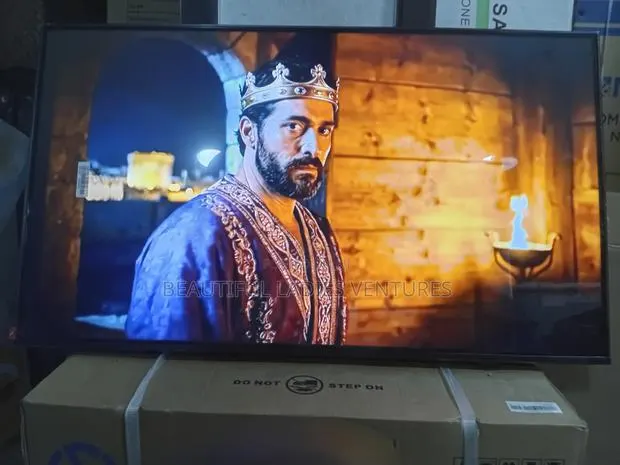 Samsung 43-Inch Smart Tv With Vibrant Hd Resolution · Photo 1