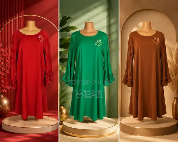 Straight Dress With Sleeves · Photo 1