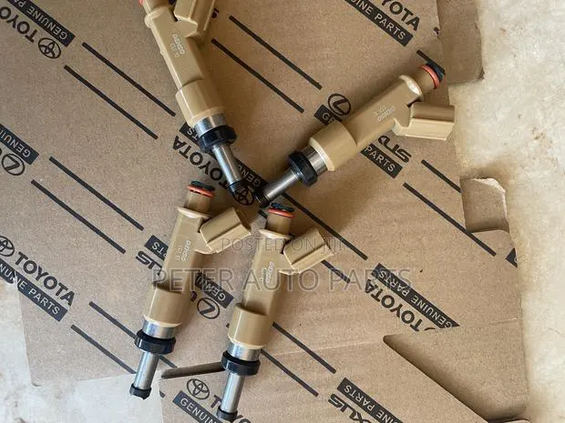 Toyota Matrix 2009-15 Fuel Injectors, 4 Set. Original Japan. · Photo 1