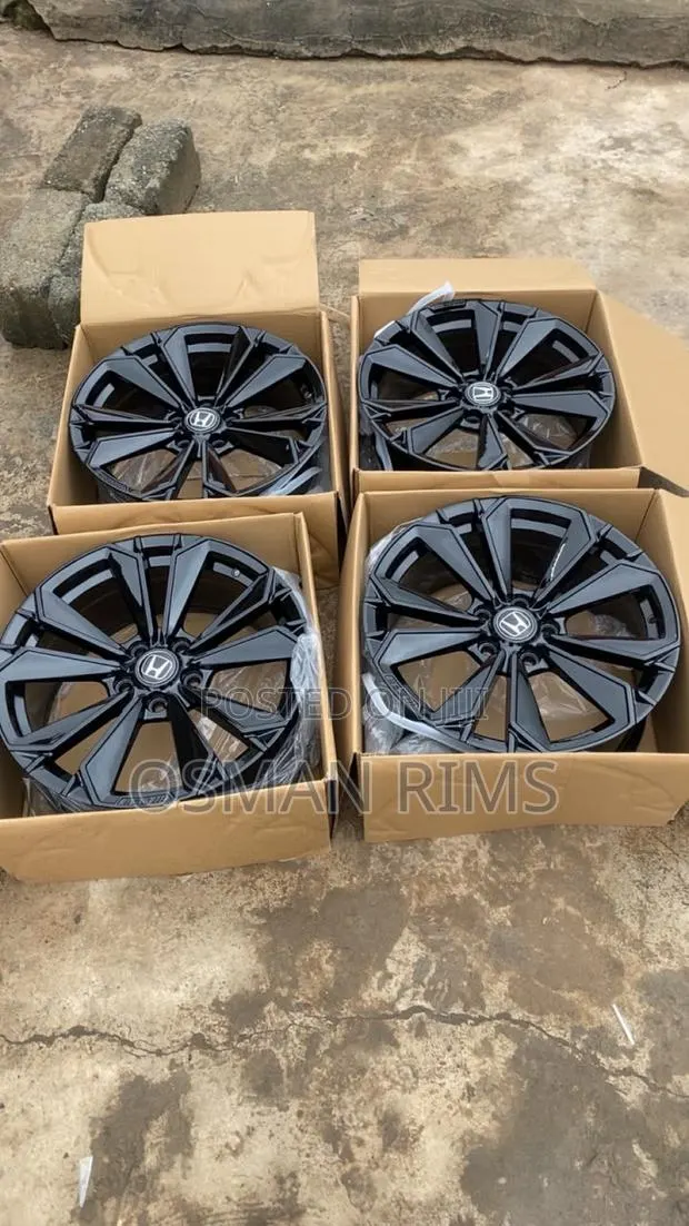 2025 Honda CRV Hybrid Rim 18 · Photo 1