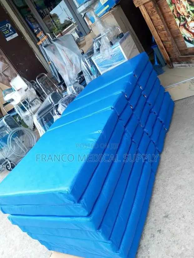 Hospital Bed Mattress · Photo 1