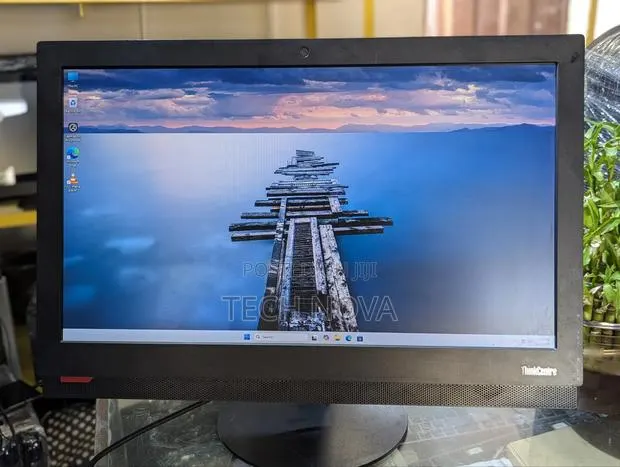 Desktop Computer Lenovo ThinkCentre M900 16GB Intel Core I5 SSD 256GB · Photo 1