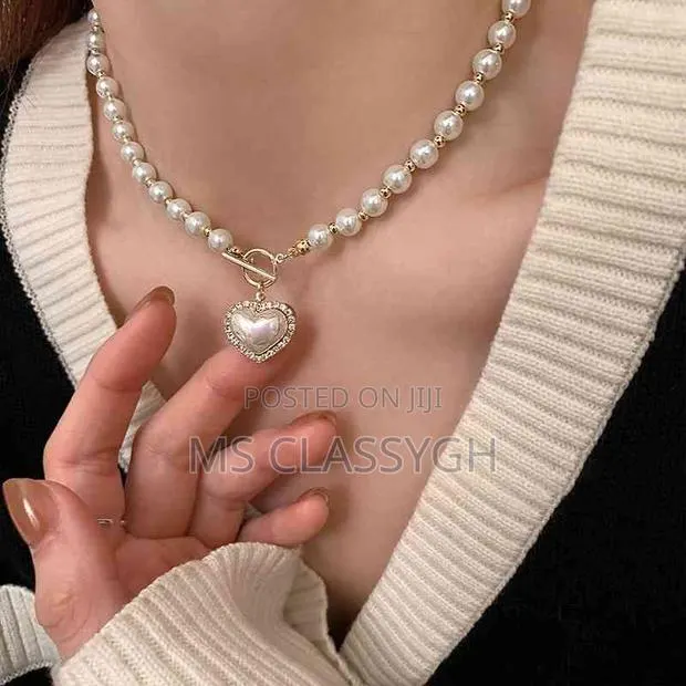 Elegant Pearl Necklace Heart Pendant Necklaces Luxury Imitat · Photo 1