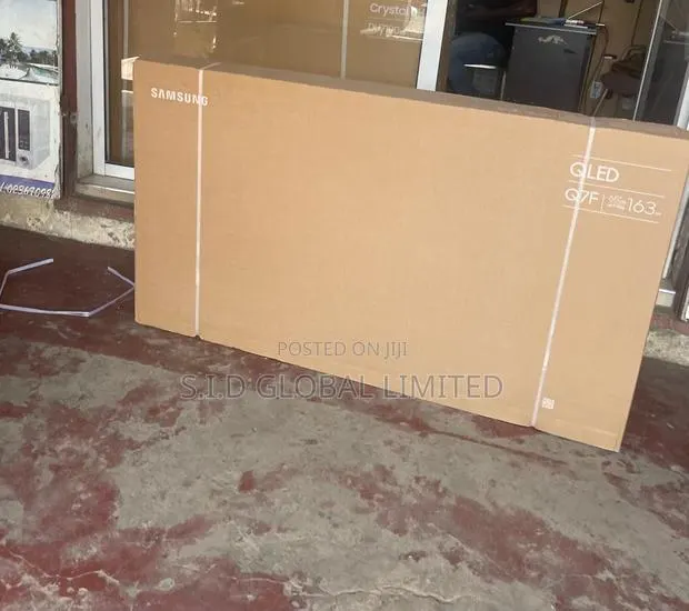 Elegant 65 Inch Qled Tv With Slim Look · Photo 1