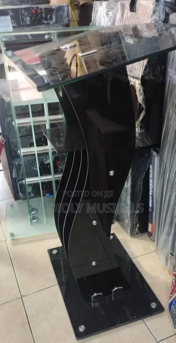 Classic Glass Pulpit · Photo 1