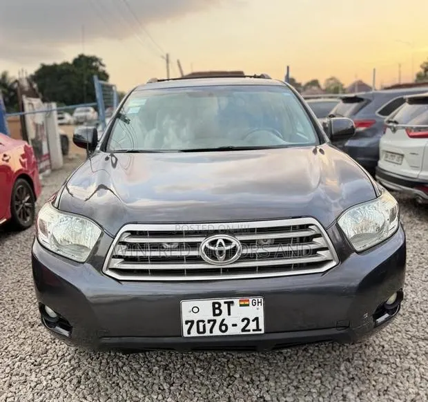Toyota Highlander 3.5L 4WD 2013 Black · Photo 1