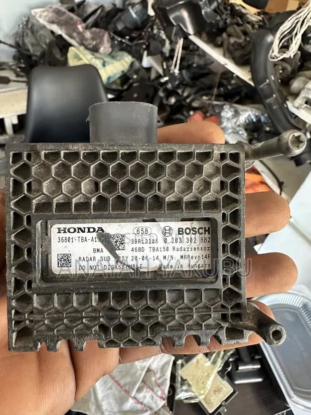2018-21 Honda Civic Radar Sensor · Photo 1