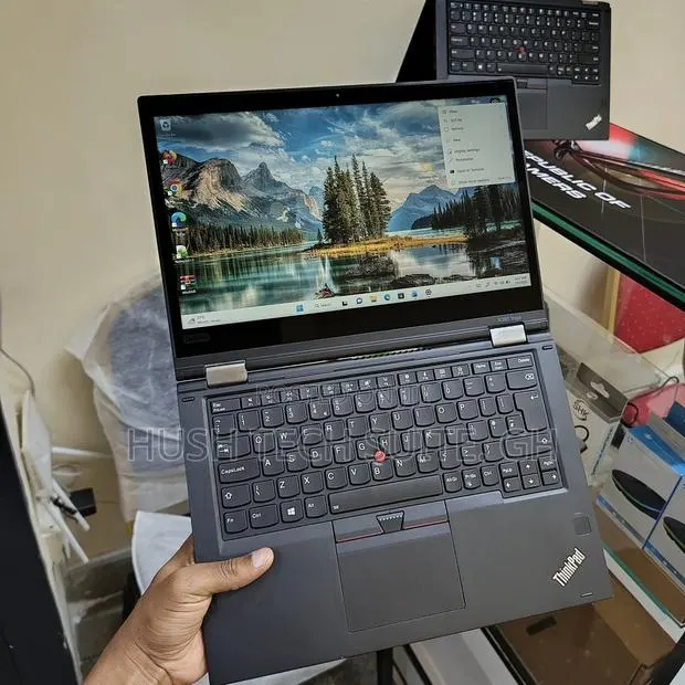 Laptop Lenovo ThinkPad X380 Yoga 16GB Intel Core I7 SSD 256GB · Photo 1