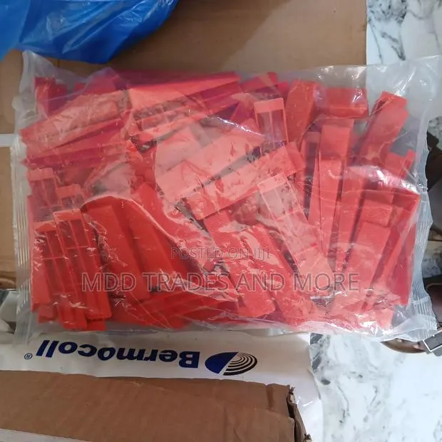 Leveling Spacers Red · Photo 1