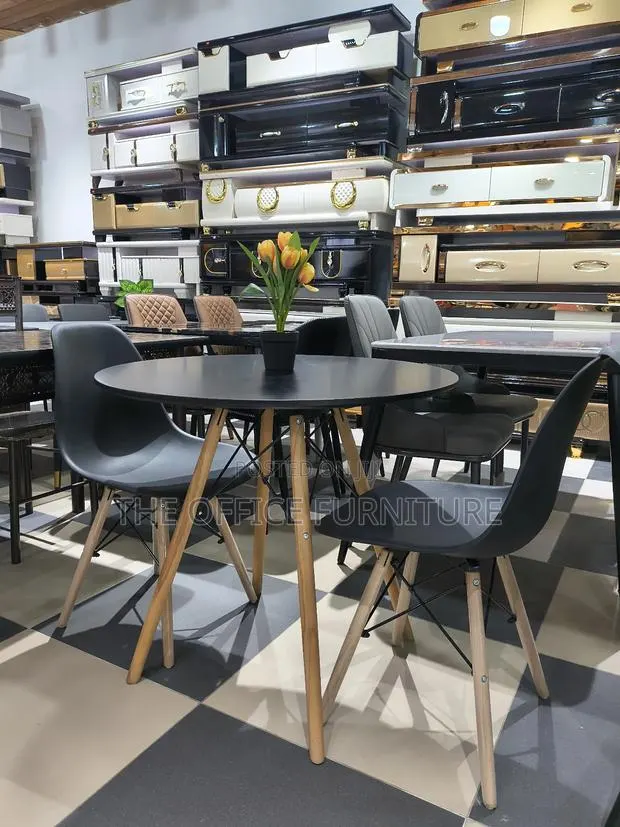 Two Chairs Dining · Photo 1