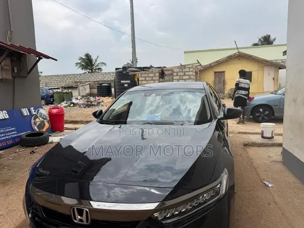 Honda Accord EX-L (2.0L 4cyl Turbo 10A) 2019 Black · Photo 1