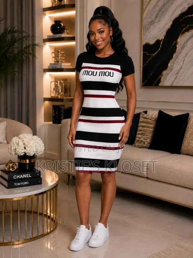 Body Fit Dress · Photo 1