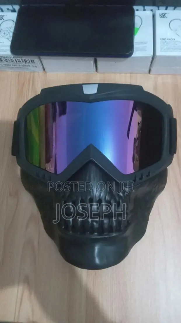 Motorcycle Skull Mask · Photo 1
