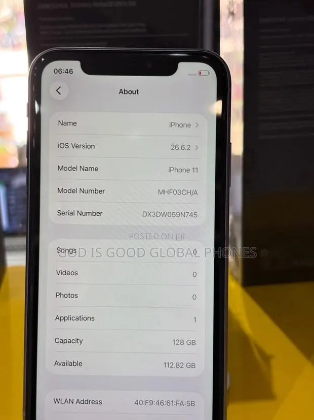Apple iPhone 11 128 GB · Photo 1