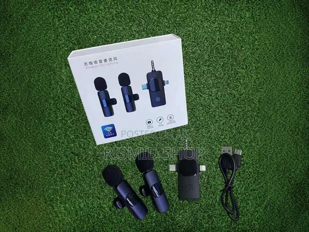 3-in-1 Hands-Free Wireless Microphone · Photo 1